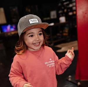 Бейсболка вельветовая Hello Hossy "Flat Brim Sweet Berry", лунная пыль